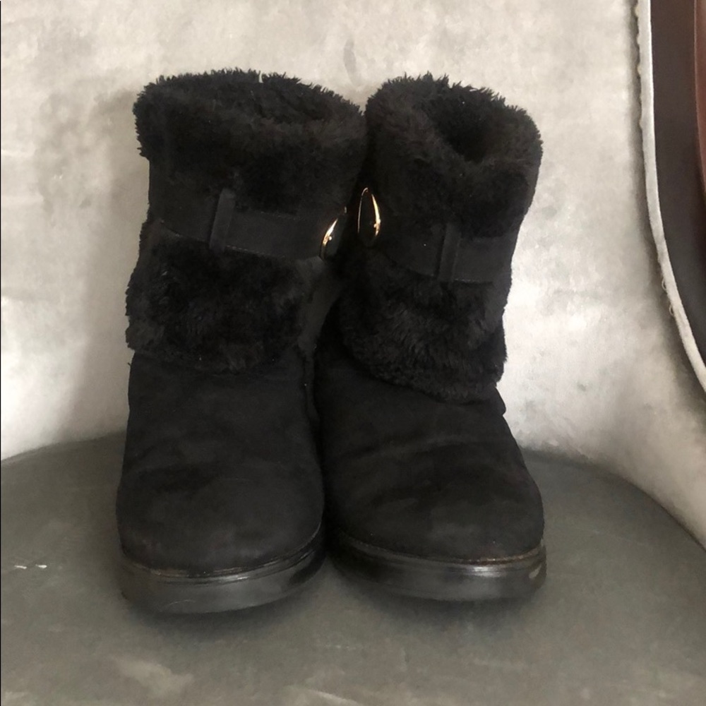 Black Guess boots